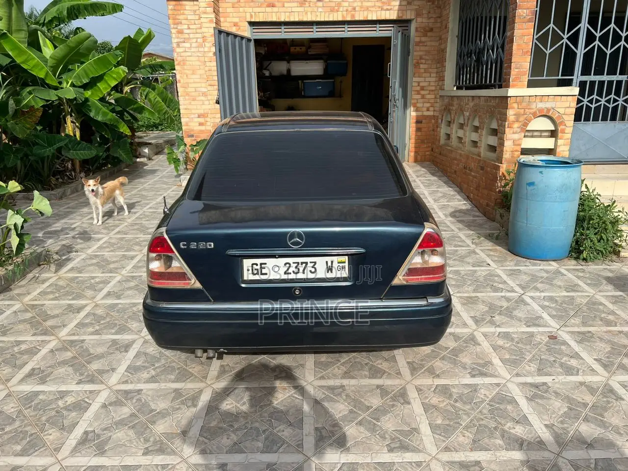 Mercedes-Benz 220 1997 Blue