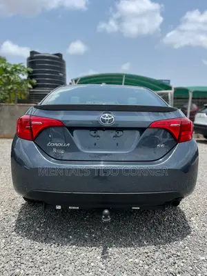 Toyota Corolla SE (1.8L 4cyl 2A) 2018 Gray