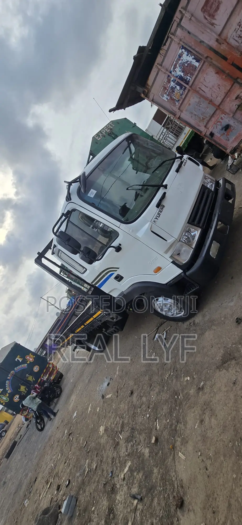 Hyundai Mega Truck