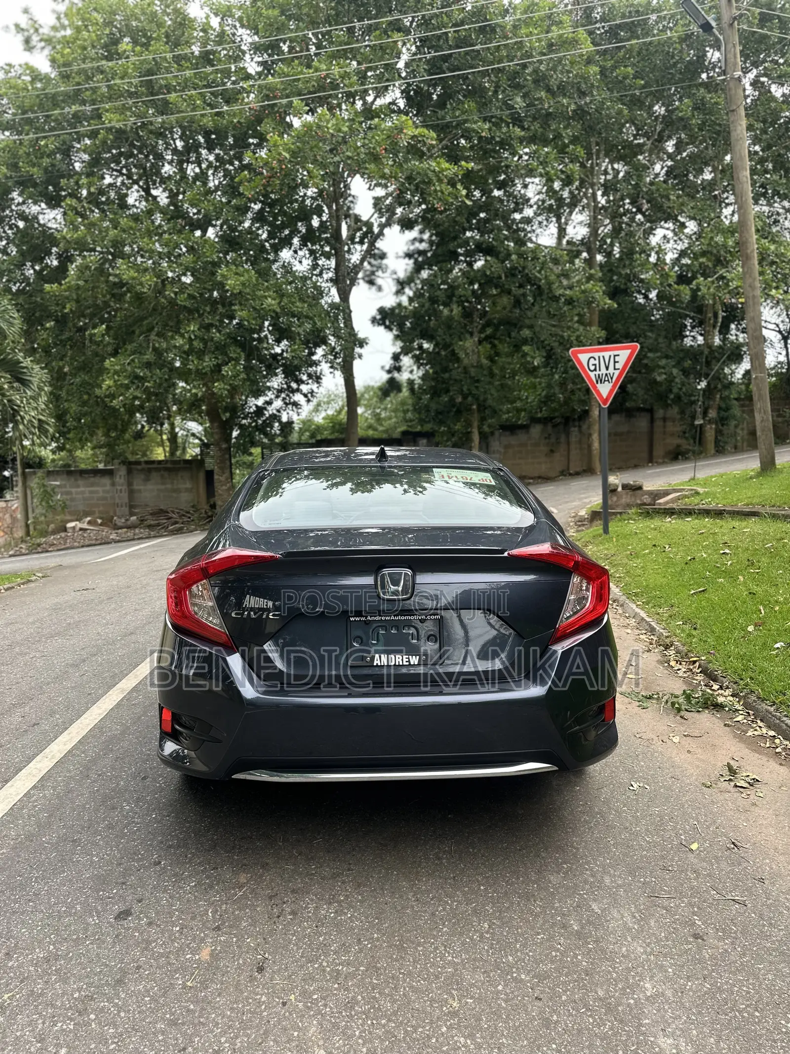 Honda Civic EX Sedan 2019 Gray