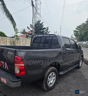 Toyota Hilux 2015 Black