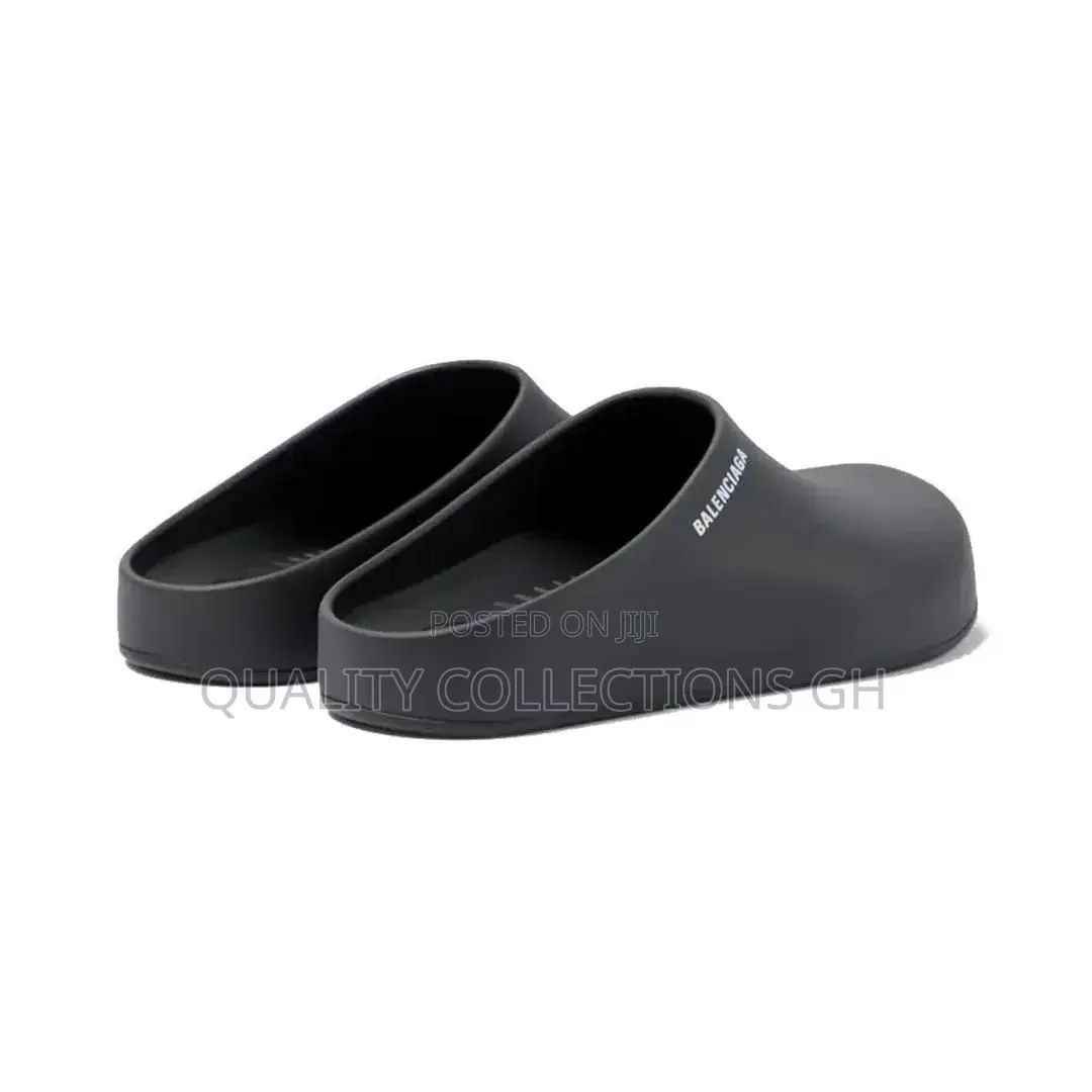 Balenciaga Pool Closed Slides