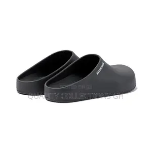 Balenciaga Pool Closed Slides