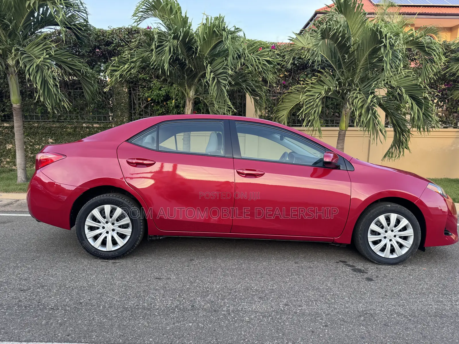 Toyota Corolla LE ECO 4dr Sedan (1.8L 4cyl CVT) 2017 Red