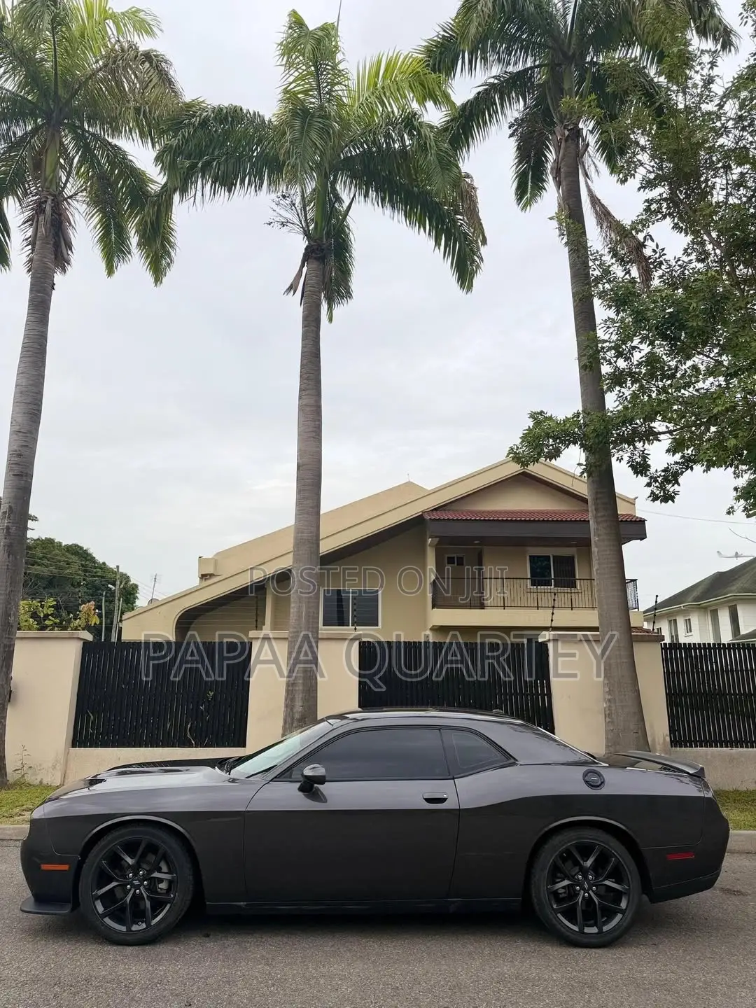 Dodge Challenger GT 2022 Brown