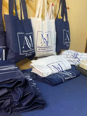 Beautiful Tote Bags Available. Retail and Whole Sale