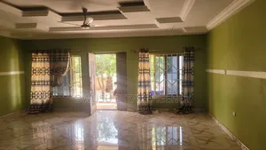 5bdrm House in Atimatim, Kumasi Metropolitan for sale