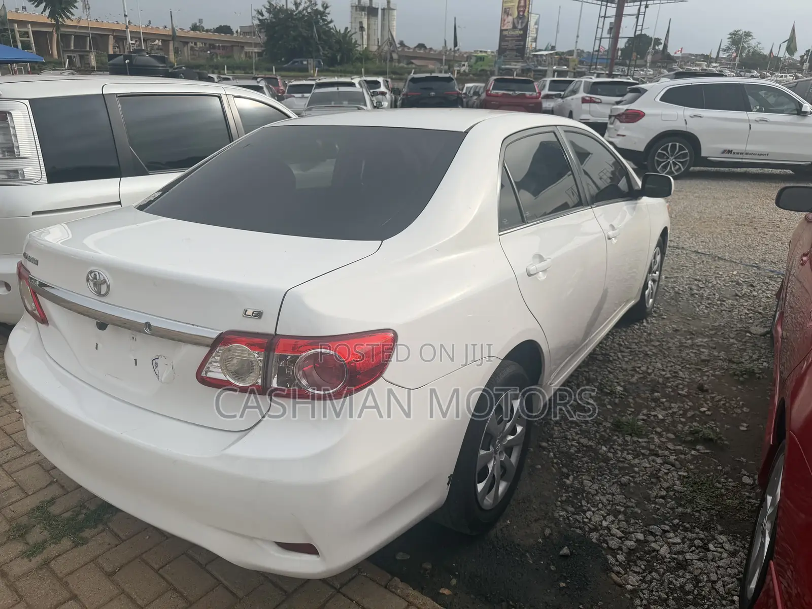 Toyota Corolla LE 4dr Sedan (1.8L 4cyl 4A) 2013 White