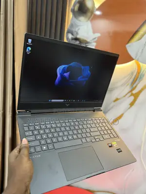 New Laptop HP Victus 15 16GB AMD Ryzen 7 SSD 512GB
