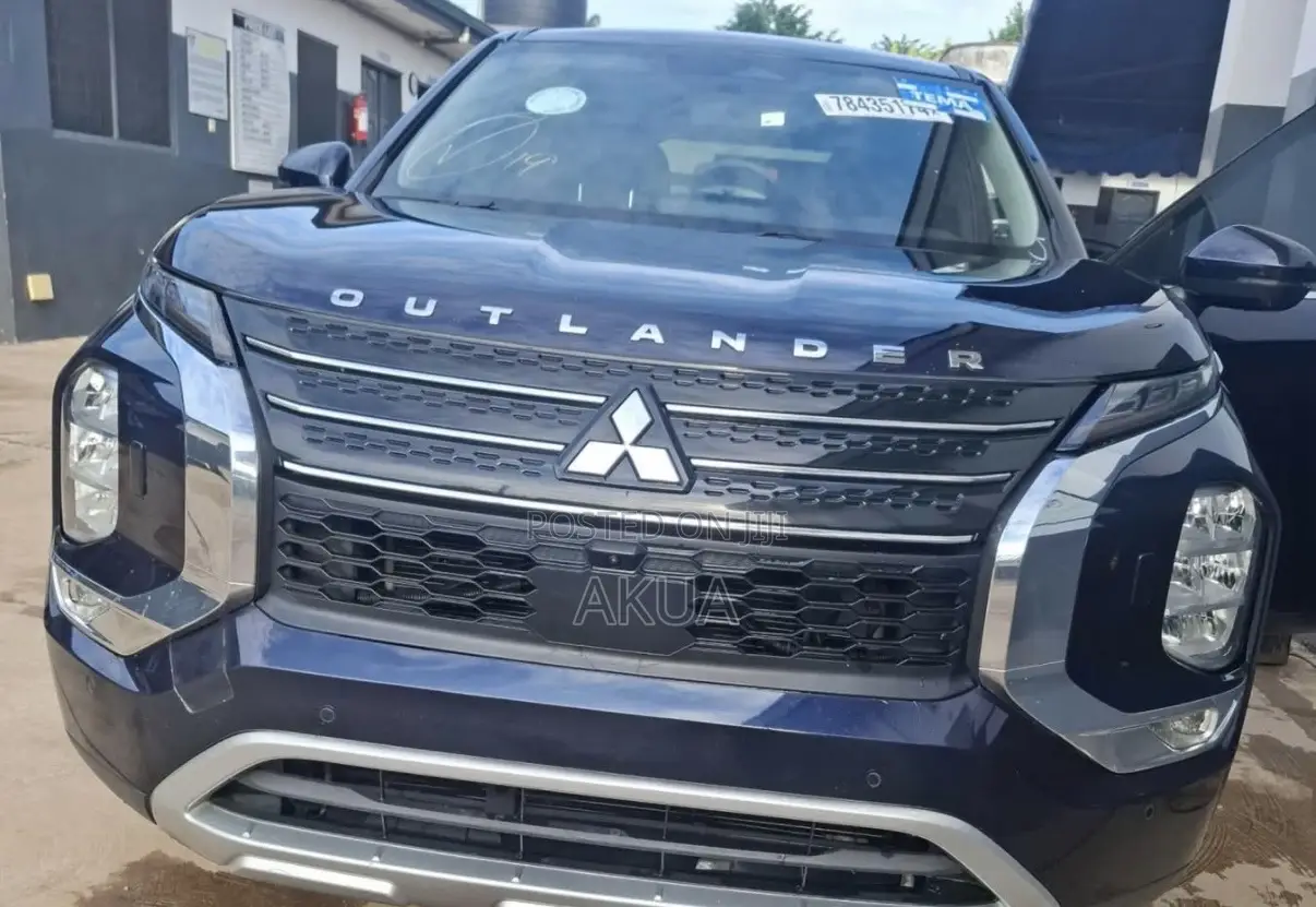 Mitsubishi Outlander SE Launch Edition 2022 Blue