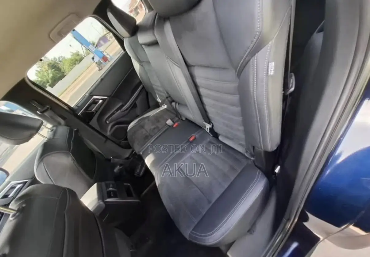 Mitsubishi Outlander SE Launch Edition 2022 Blue