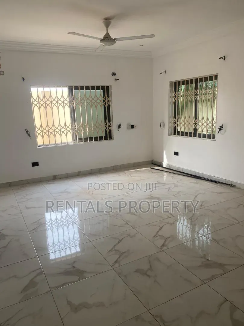 3bdrm Mansion in New Legon for rent