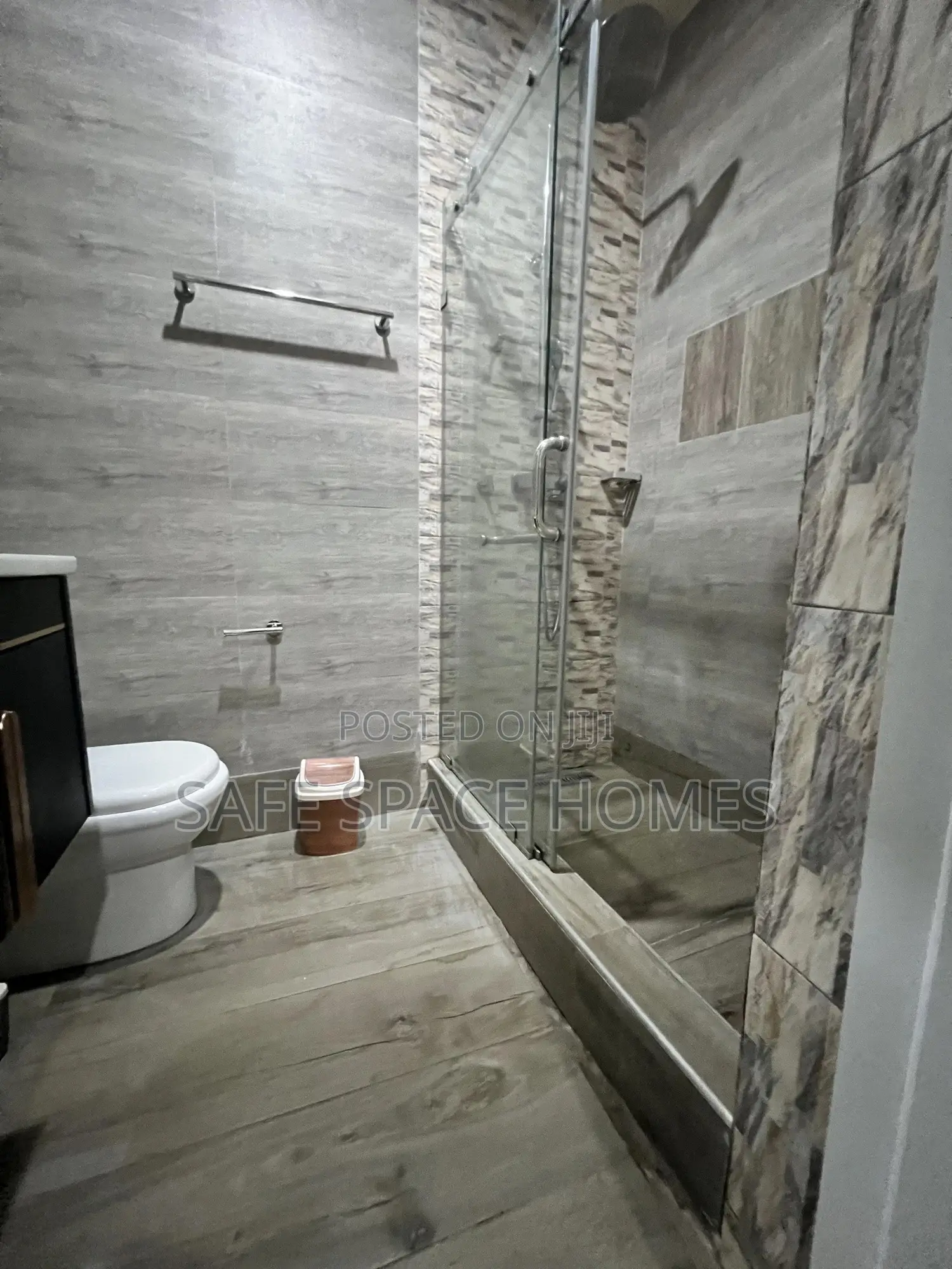 Furnished 2bdrm Apartment in Burma Camp for rent