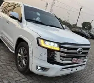 Toyota Land Cruiser 4.0 V6 GX-R 2015 White