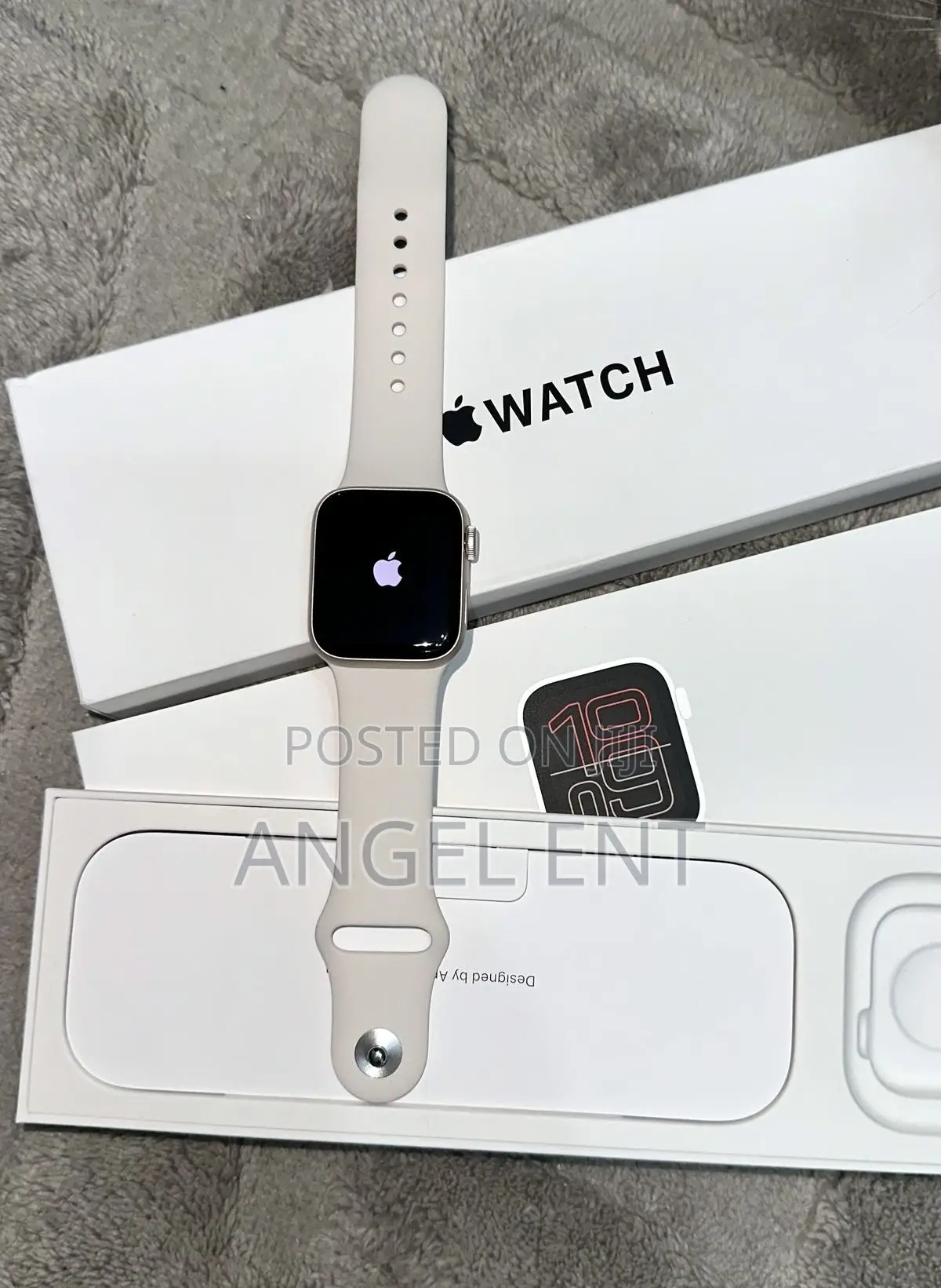 Apple Series 5 Smart Watch In Box (Location: Adum Kumasi)