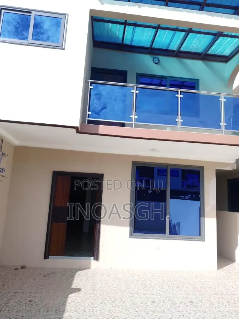3bdrm Apartment in Oak Villa, Adenta for rent