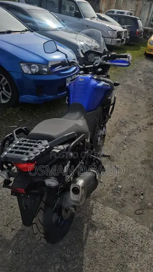 Suzuki V-Strom 2023 Blue