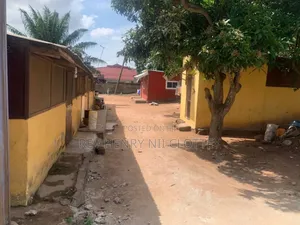 6bdrm House in Hnc Properties, Unity Closed for sale