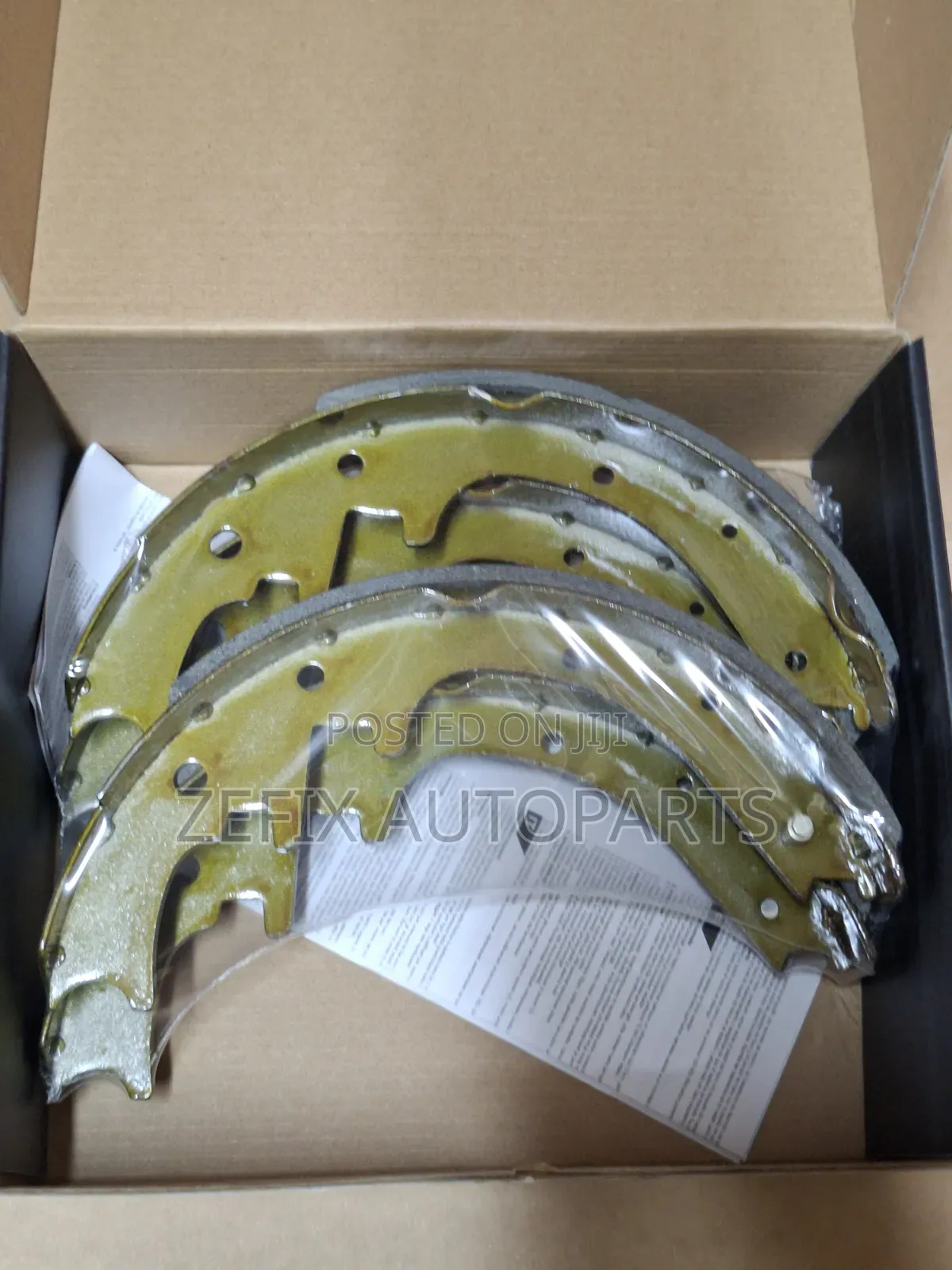 Jeep Cherokee Xj / Kj / Grand Cherokee Zj Rear Brake Shoes — Ridex