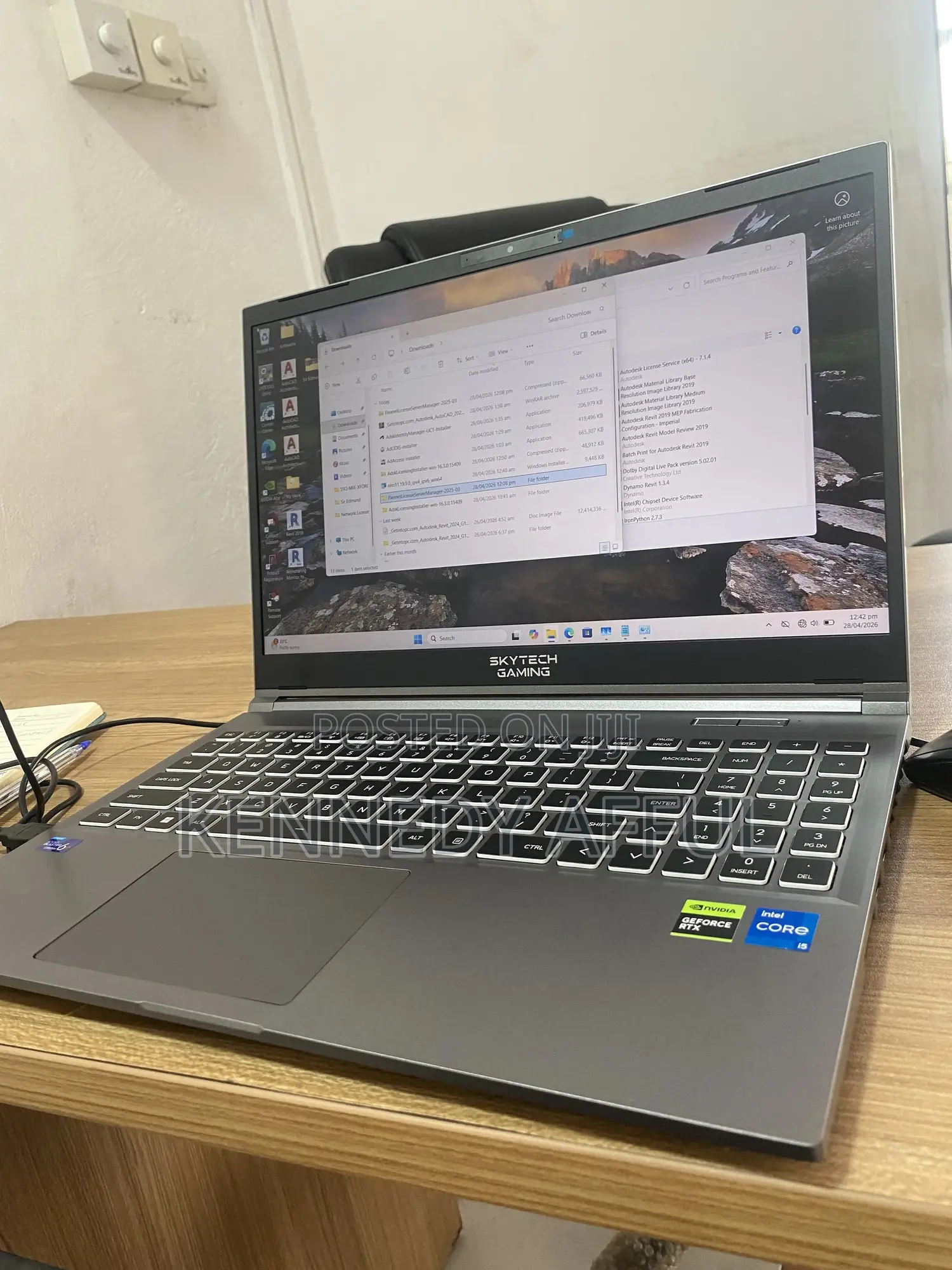 New Laptop 4GB Intel Core i5 SSD 1T