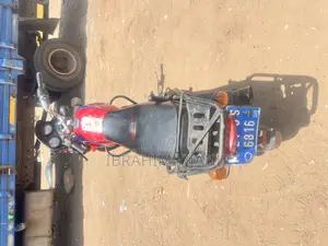 Bajaj Boxer 150 UG 2021 Red