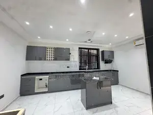 4bdrm House in Ashale Botwe for sale