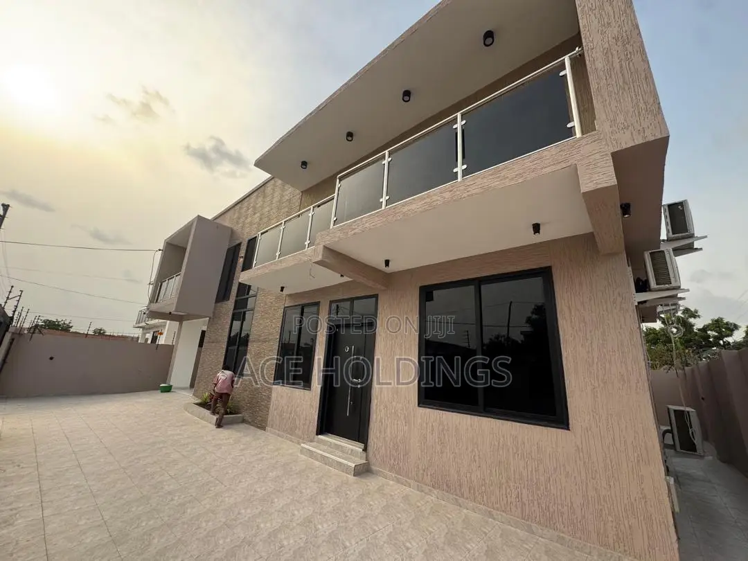 4bdrm House in Ashale Botwe for sale