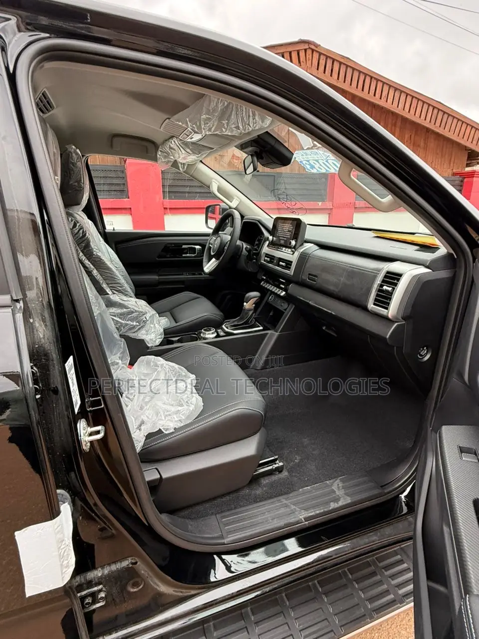 New Mitsubishi L200 2025 Black