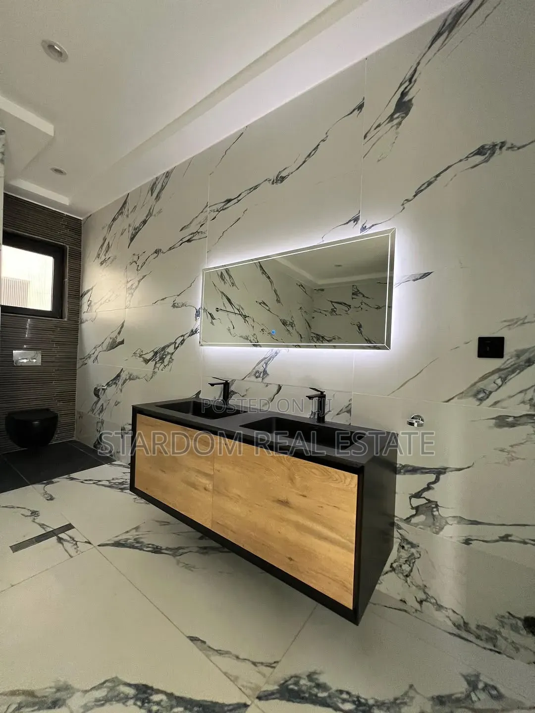 5bdrm Duplex in East Legon, Ability for sale