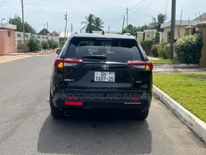 Toyota RAV4 XLE AWD 2019 Black