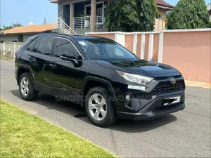 Toyota RAV4 XLE AWD 2019 Black