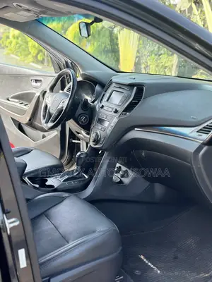 Hyundai Santa Fe Limited FWD 2017 Black