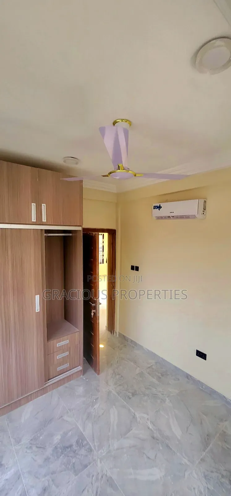2bdrm Apartment in Gracious Properties, Lapaz for rent