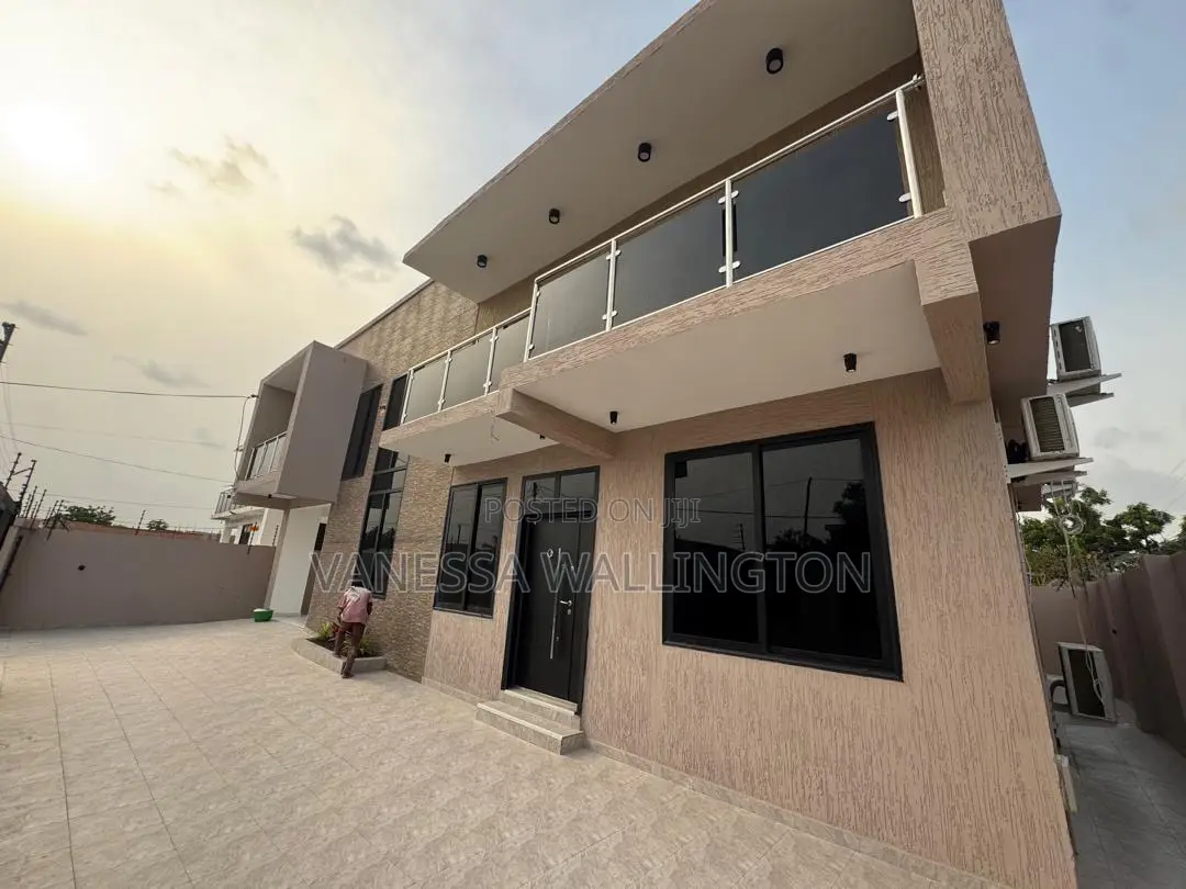 4bdrm House in Ashaley Botwe for sale