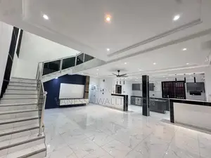 4bdrm House in Ashaley Botwe for sale