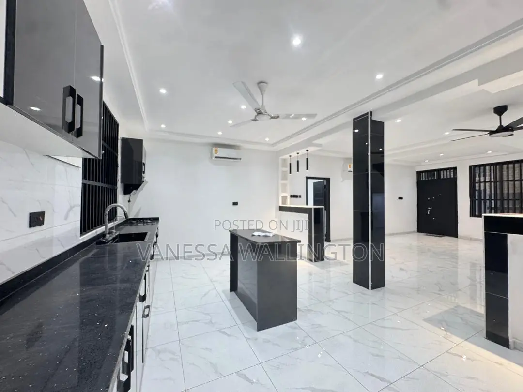 4bdrm House in Ashaley Botwe for sale