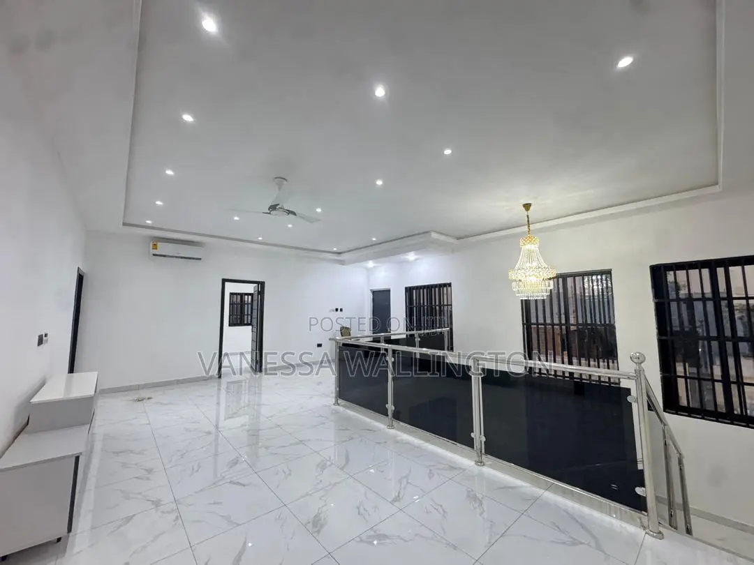 4bdrm House in Ashaley Botwe for sale