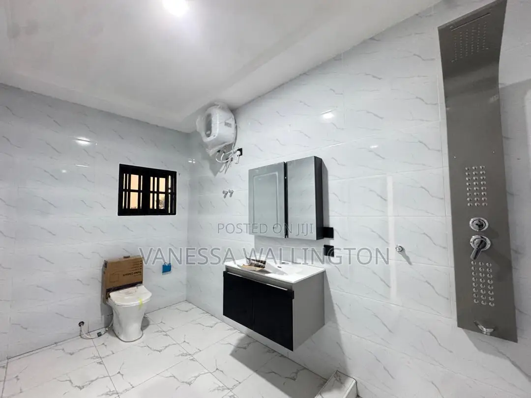 4bdrm House in Ashaley Botwe for sale