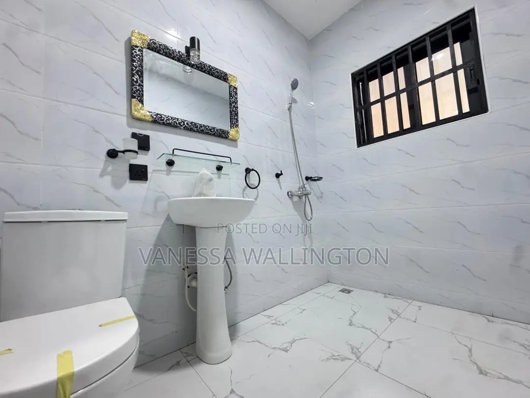 4bdrm House in Ashaley Botwe for sale