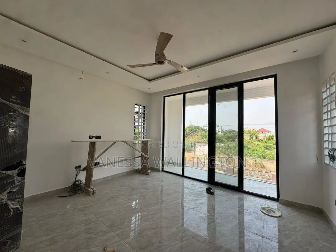 5bdrm House in East Legon Hills for sale