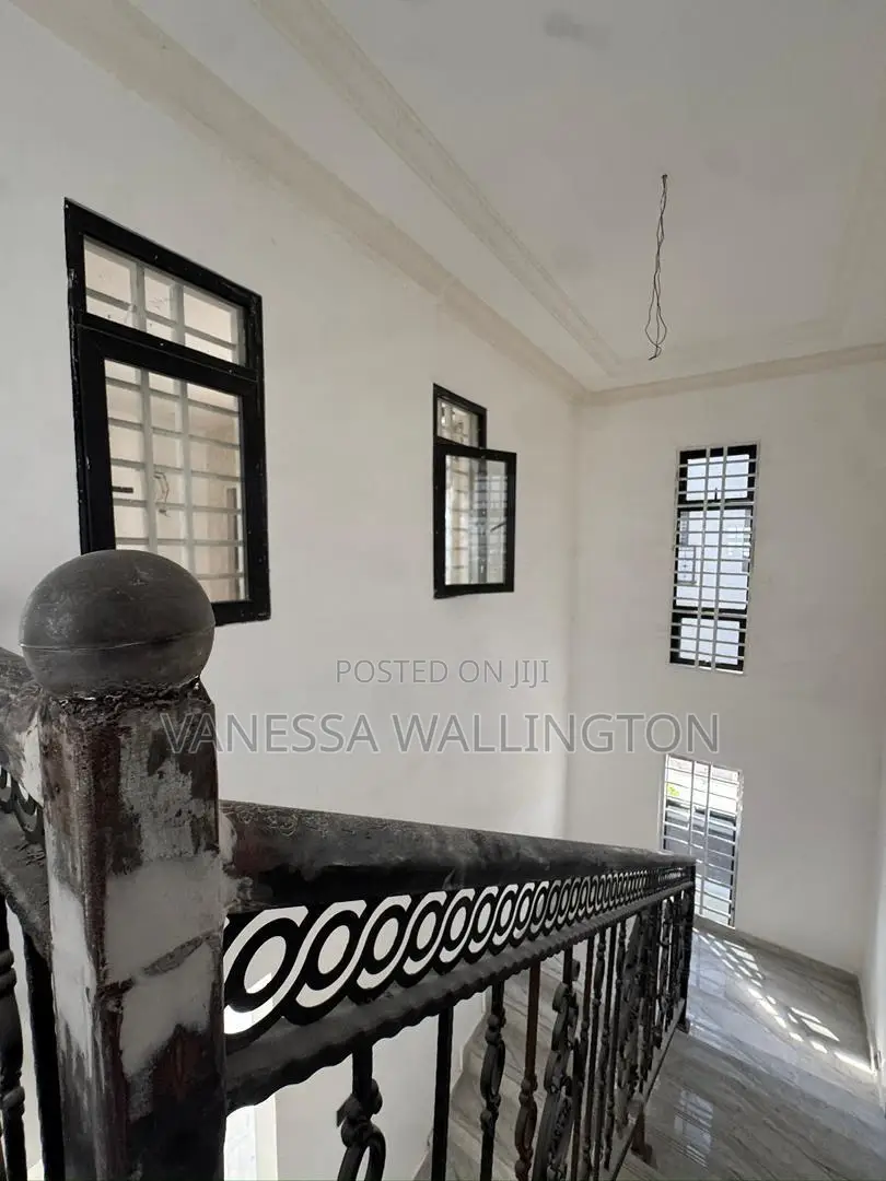 5bdrm House in East Legon Hills for sale