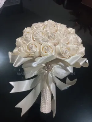 Bridal & Bridesmaids Bouquets & Corsages & Boutonnieres