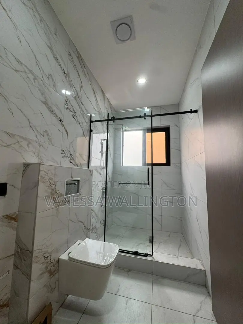 4bdrm House in East Legon for sale