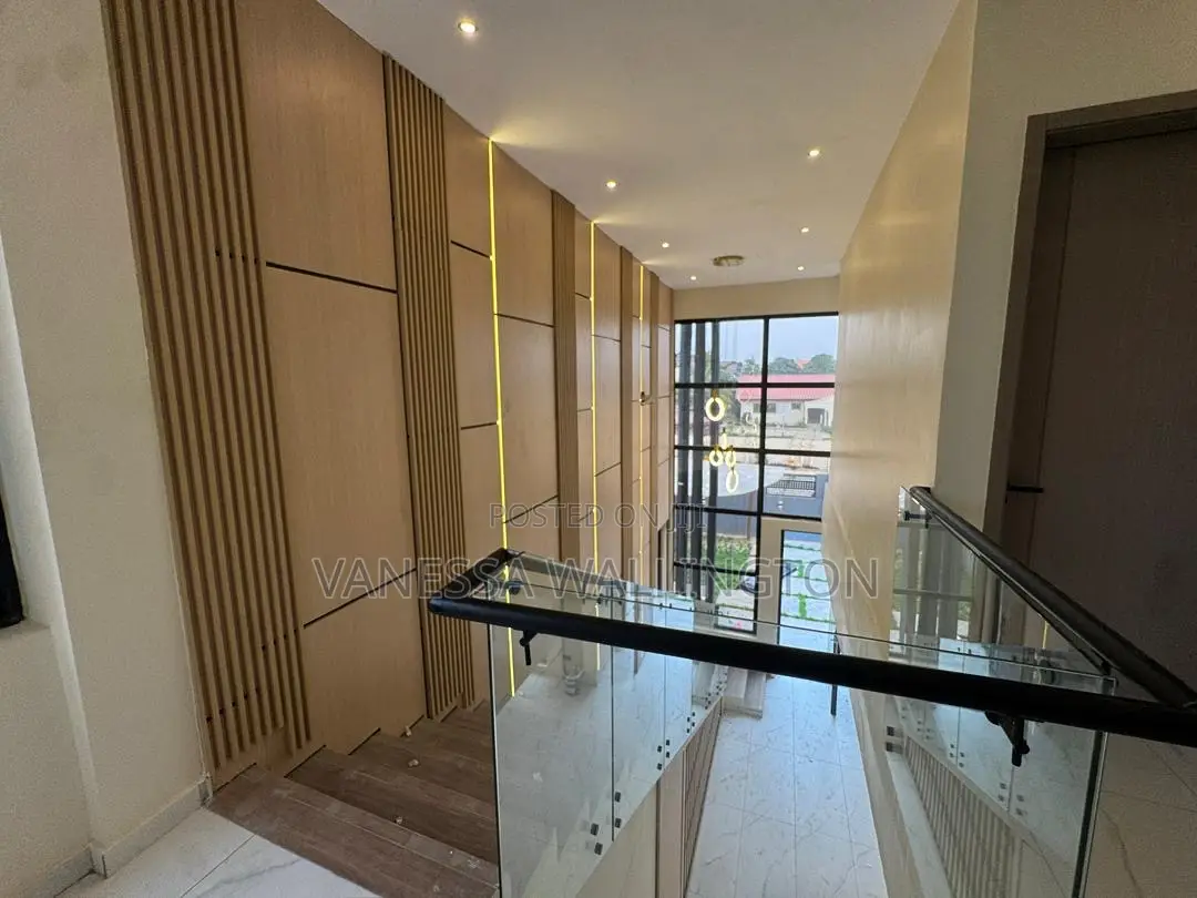 4bdrm House in East Legon for sale