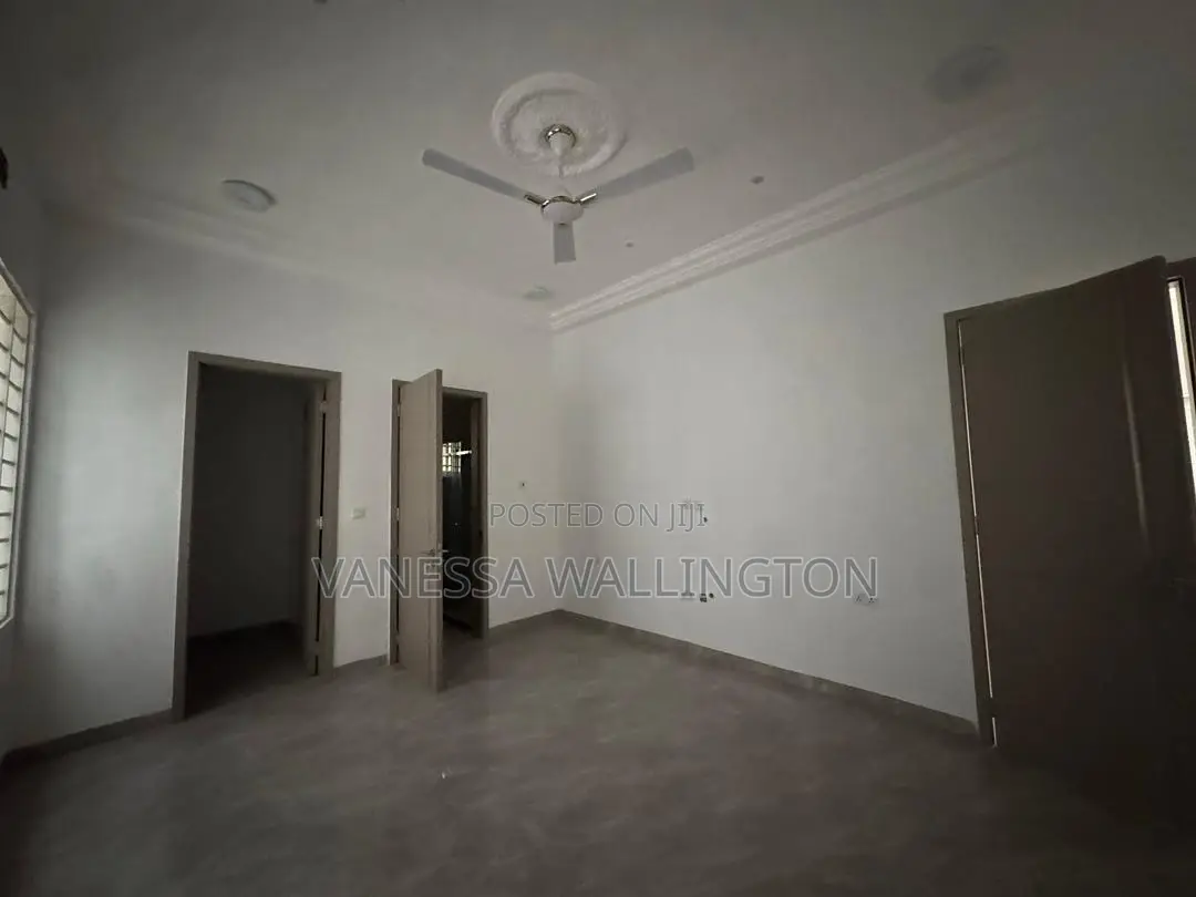 4bdrm Townhouse/Terrace in East Lego Hill for sale