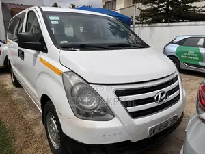 Hyundai H1 2018 White