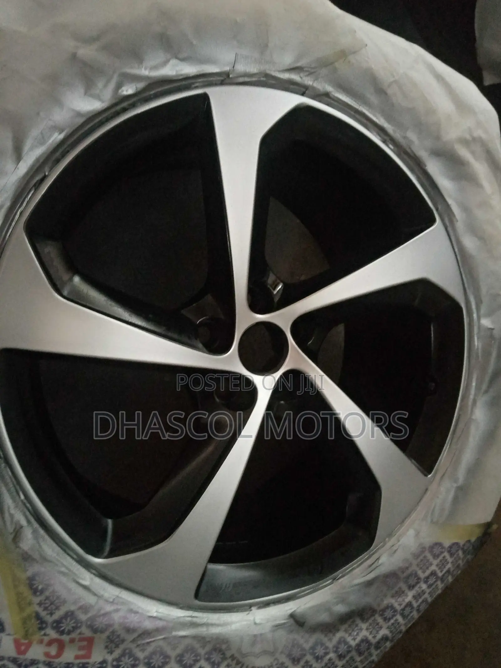 Premium Professional Car Spraying (Dhascol Motors)