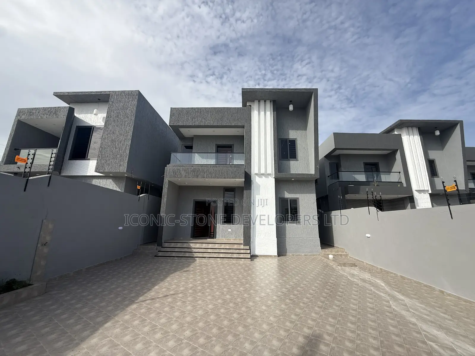 5bdrm House in East Legon Hills for sale