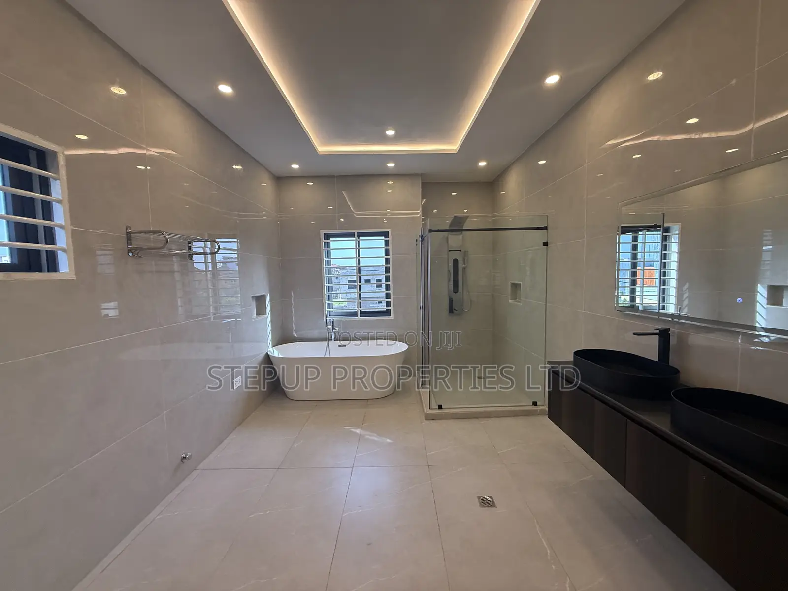 5bdrm House in East Legon Hills for sale