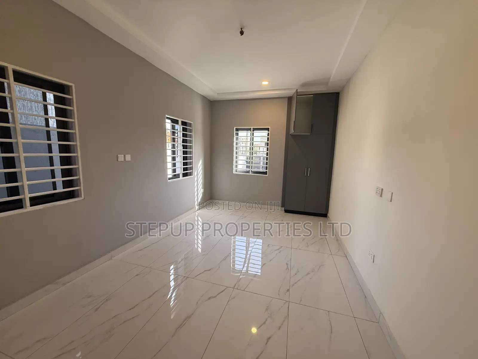 5bdrm House in East Legon Hills for sale